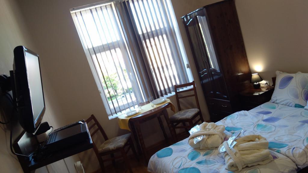 Guest House Fun And Rest بلوفديف المظهر الخارجي الصورة